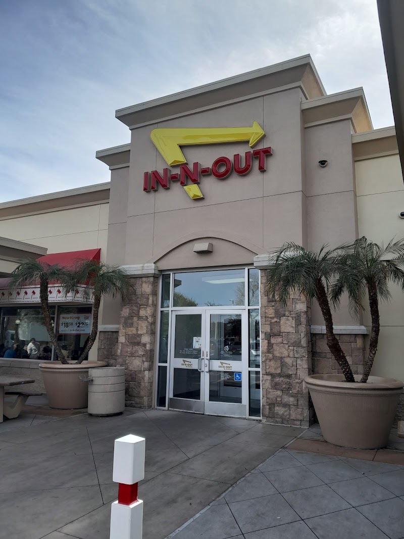 In-N-Out Burger image 3