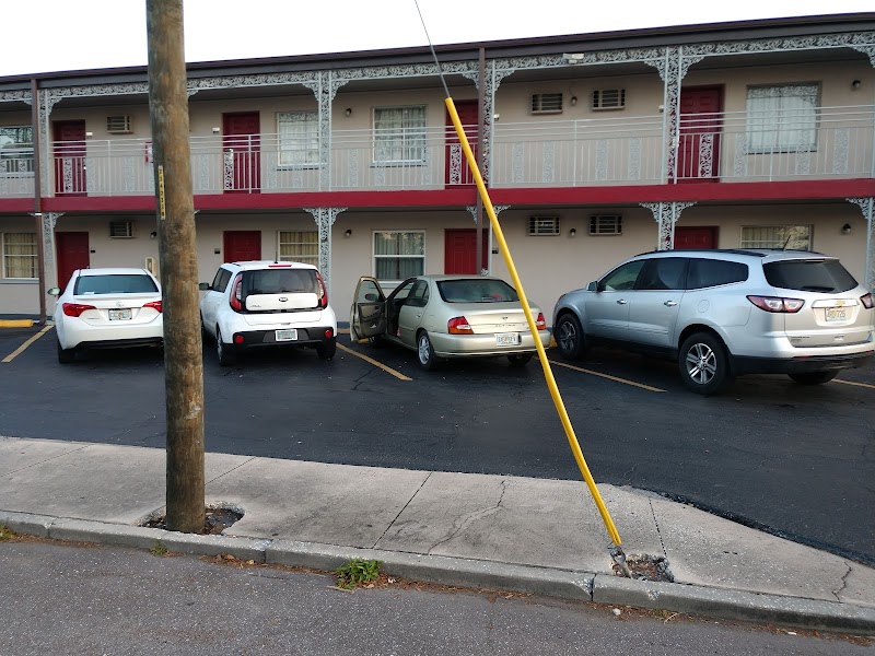 Budget Inn St. Petersburg image 4