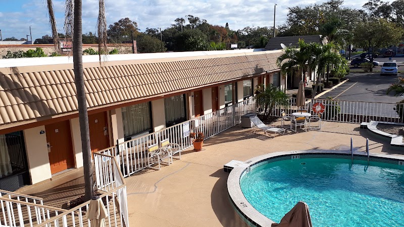 Days Inn by Wyndham St. Petersburg Central image 3