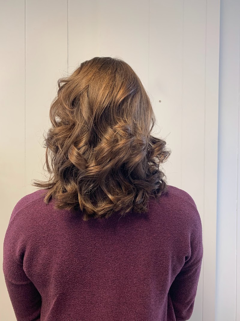 Fuller Hair and Nail Salon image 5