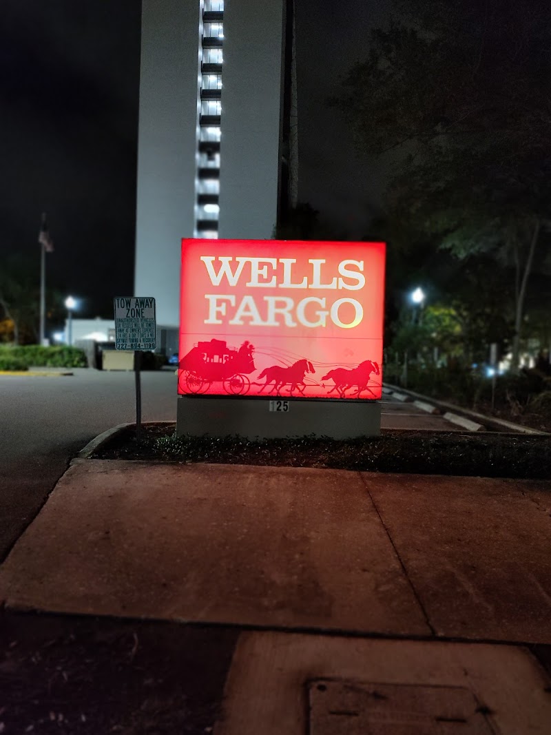 Wells Fargo Bank Gallery Image