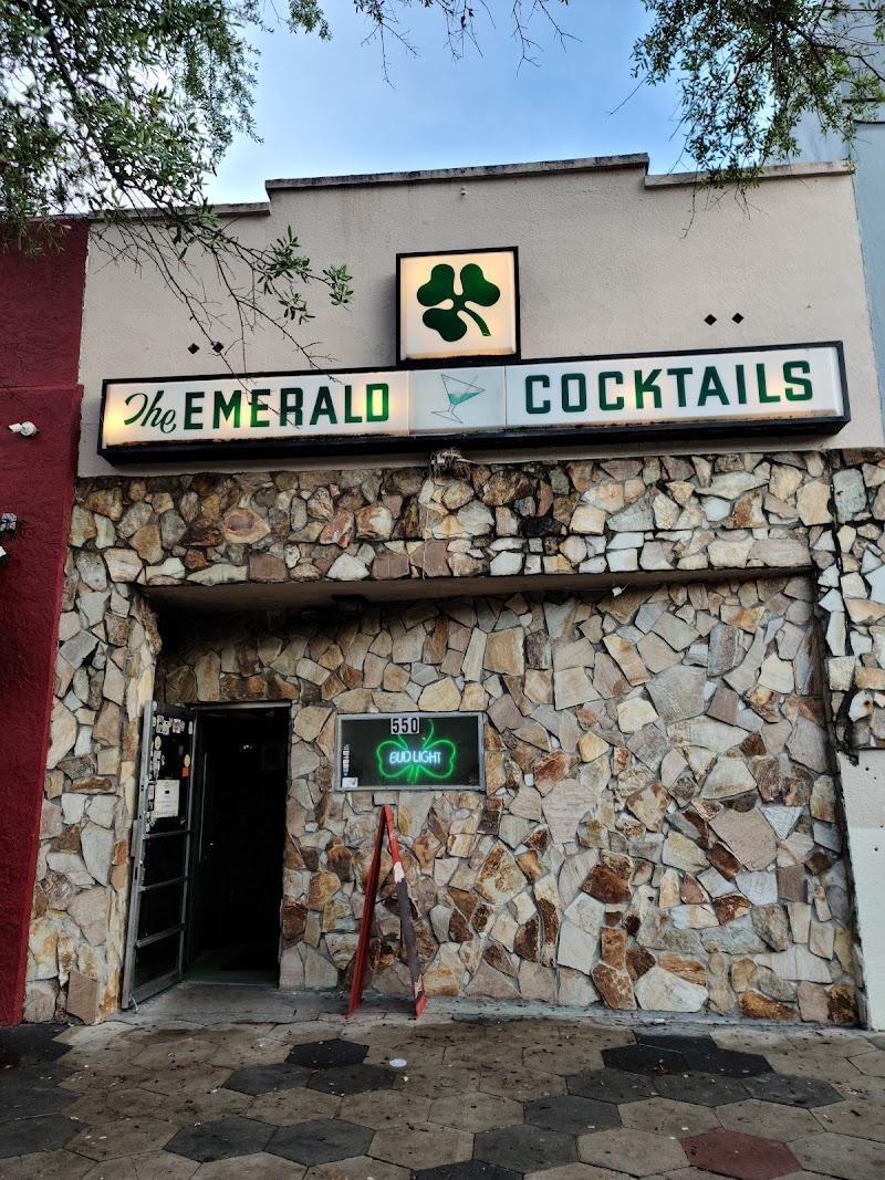 Emerald Bar image 1
