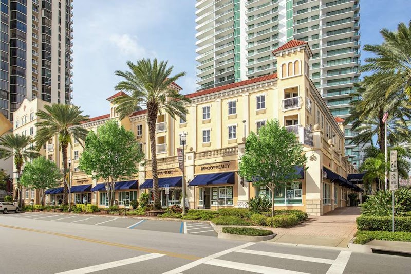 Hampton Inn &amp; Suites St. Petersburg/Downtown image 1