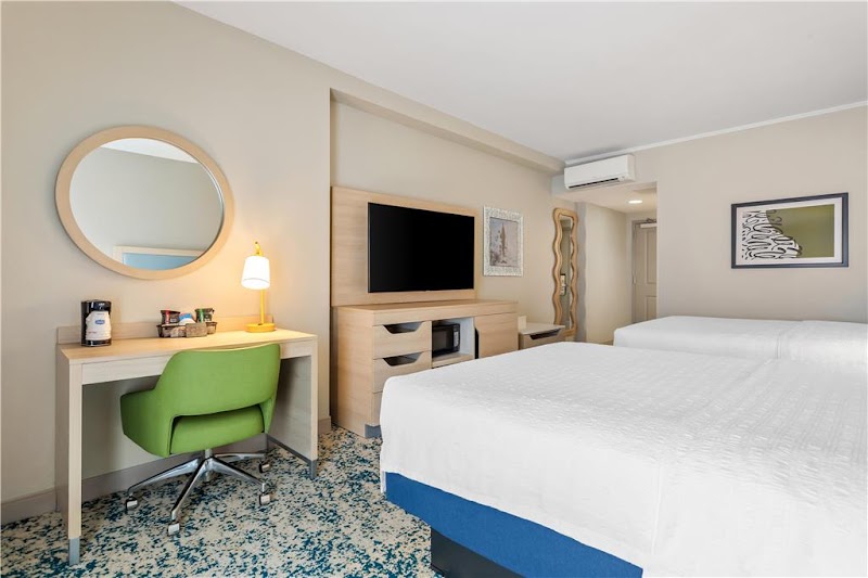 Hampton Inn &amp; Suites St. Petersburg/Downtown image 2