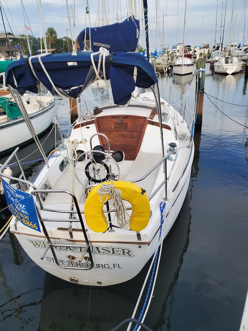 Pier One Yacht Sales - St. Petersburg Municipal Marina image 4