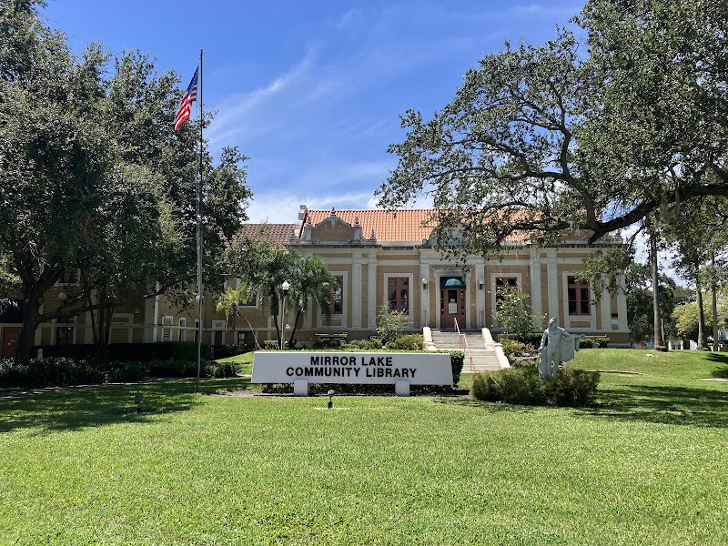 Mirror Lake Community Library image 1