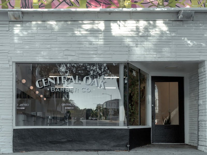 Central Oak Barber Co. image 5