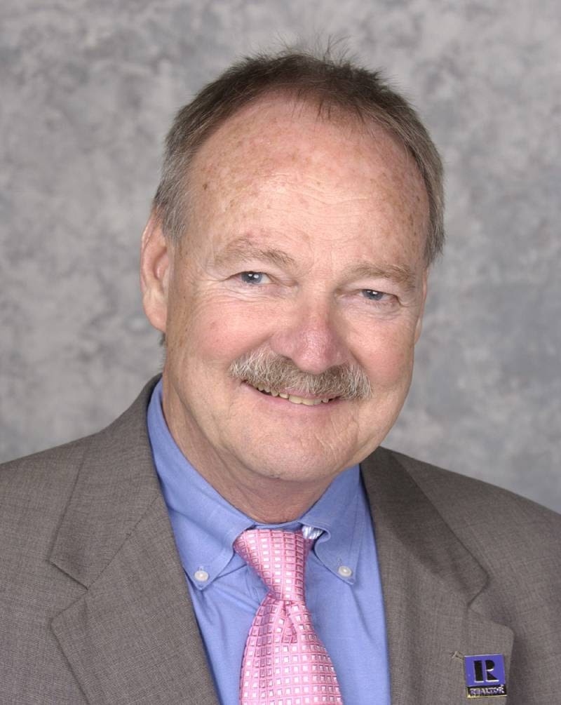 Bershire Hathaway Tom Hallis