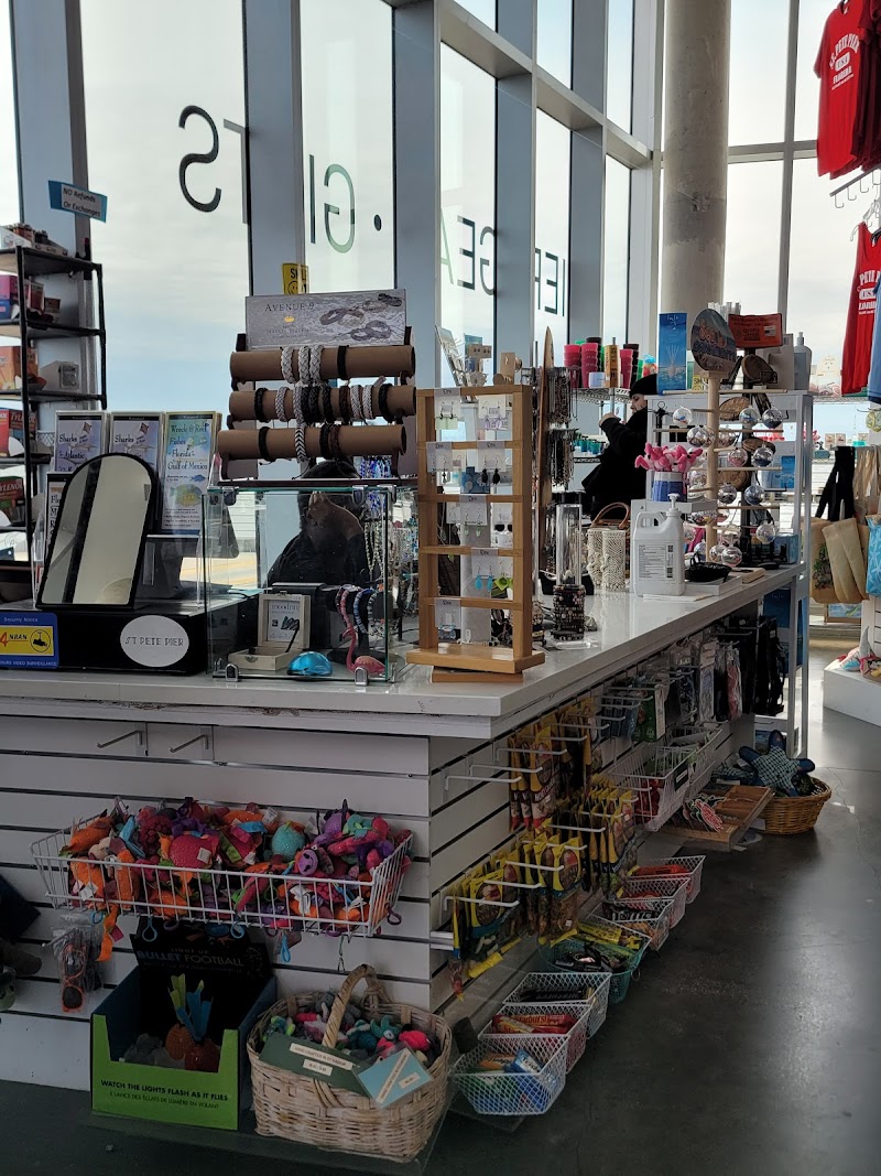 Pier Gear &amp; Gifts image 2