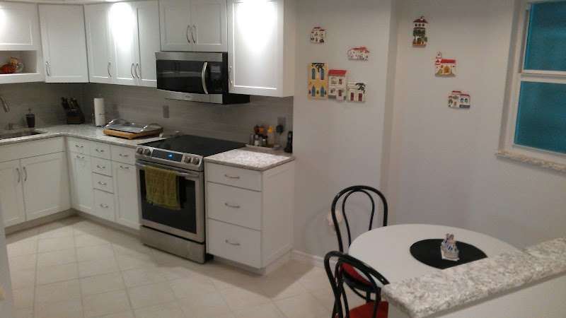 Harbour Hill Condominiums image 2