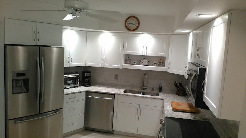 Harbour Hill Condominiums image 4