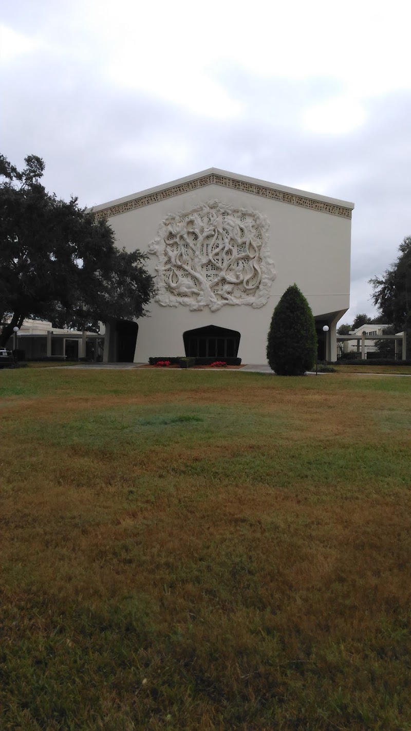 Harbour Hill Condominiums image 5