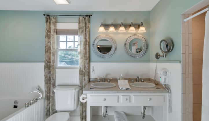 Bay Street Inn image 3