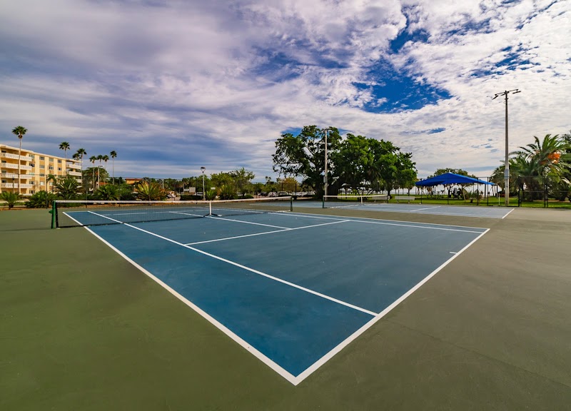North Shore Tennis Courts image 1