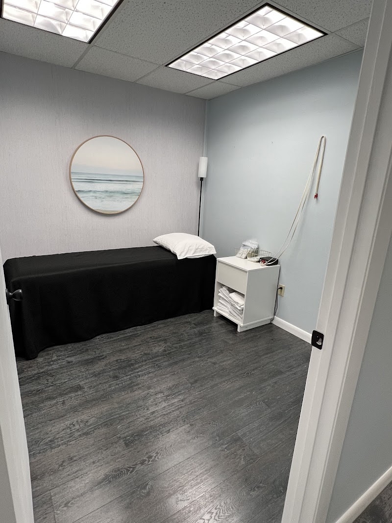 Dr. Ian Rainey Chiropractic &amp; Car Injury Clinic image 2