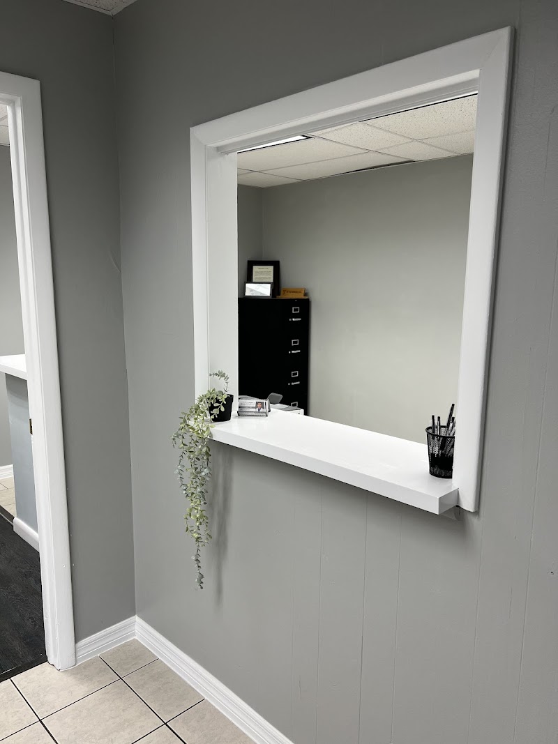 Dr. Ian Rainey Chiropractic &amp; Car Injury Clinic image 4