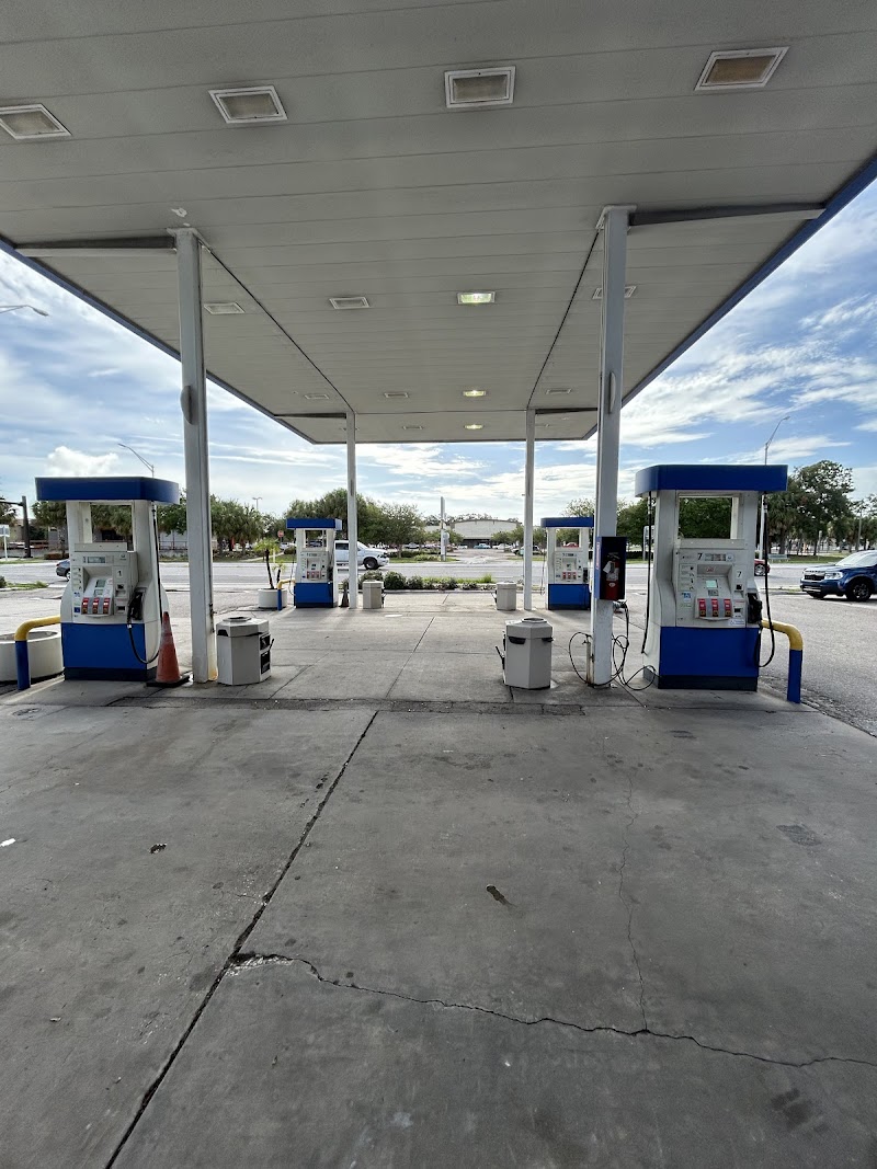 Dave's Automotive &amp; Gas image 3