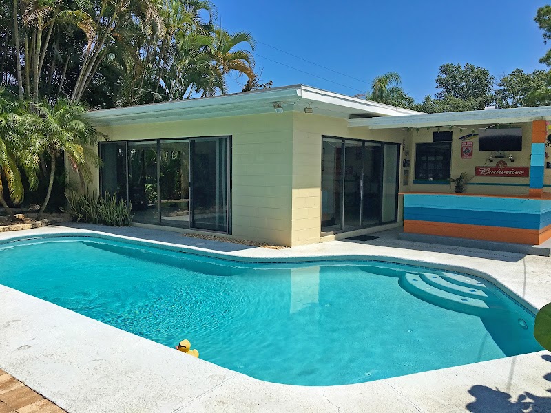 Charity Cicardo, BAREFOOT REALTY GROUP image 2