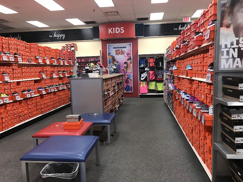 Shoe Carnival image 2