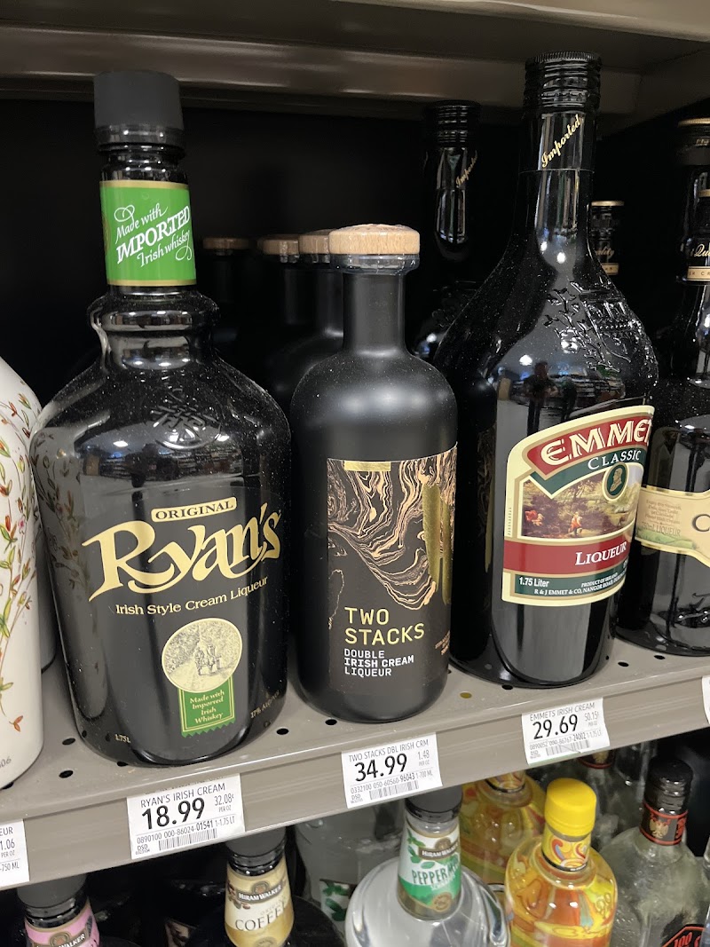 Publix Liquors at Northeast Park Shopping Center image 5