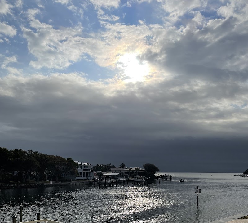 Brightwaters Towers image 4