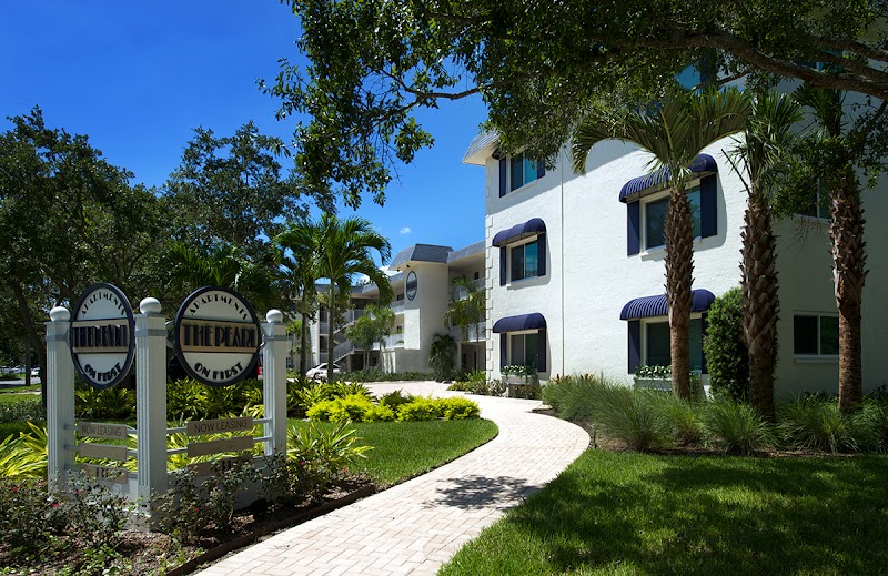 The Pearl on First Apartments image 1
