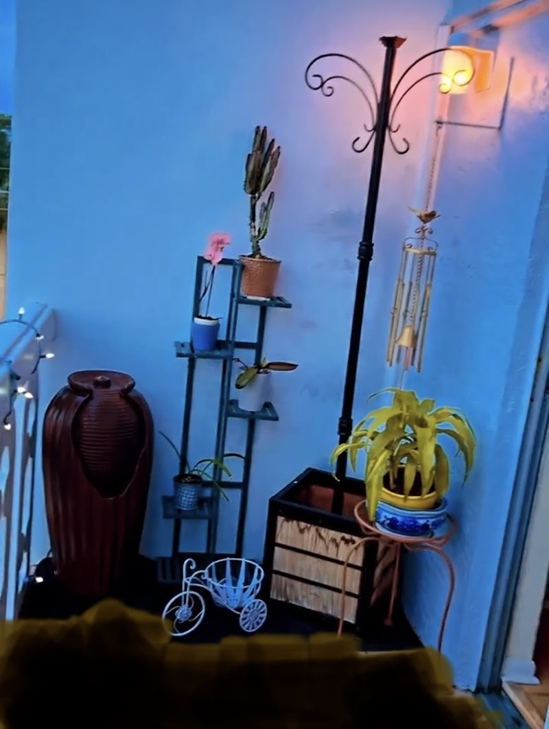 Tulane Condominiums image 3