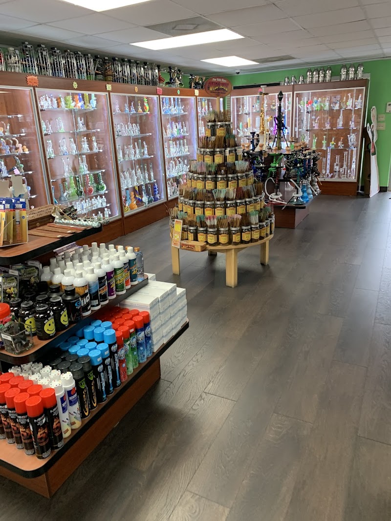 The Good Life Smoke Shop | Vape shop | Hookah image 3