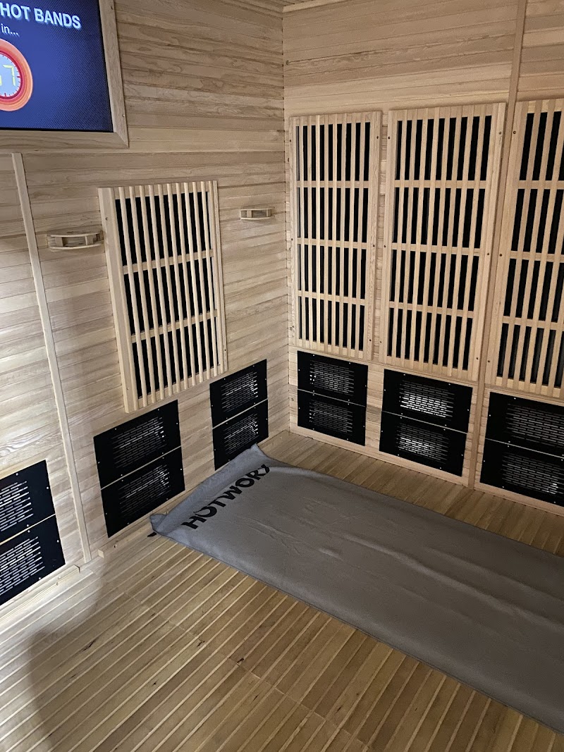 HOTWORX - St. Petersburg, FL - 4th Street North image 4