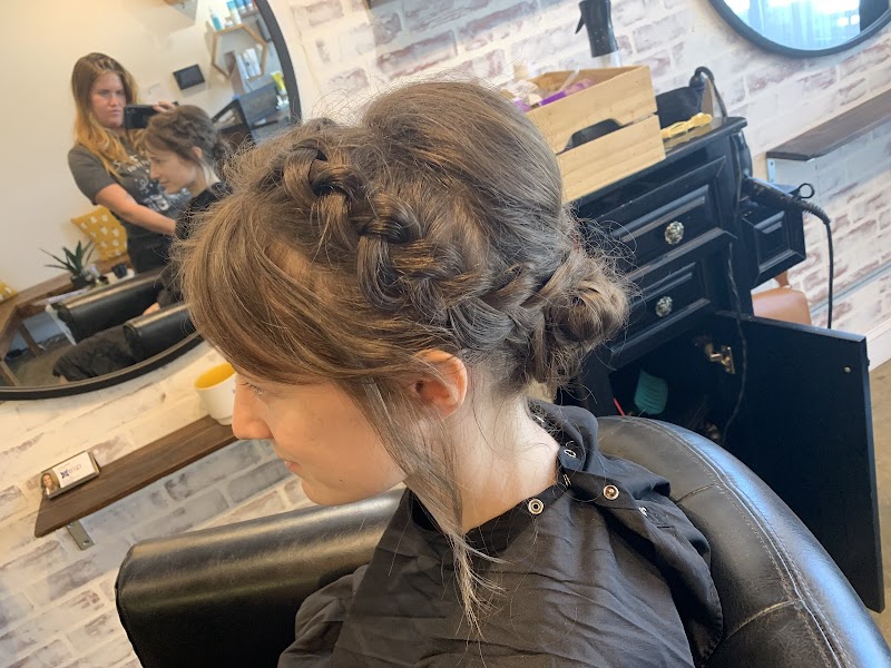 The Hive Salon image 5