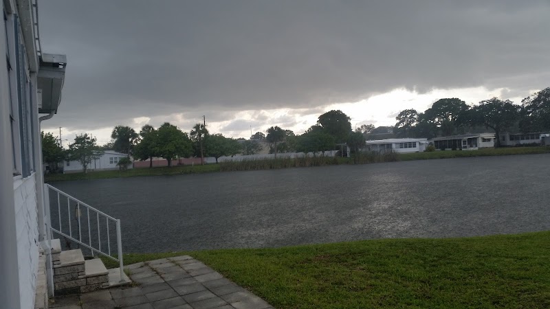 Venetian Mobile Home Court image 2