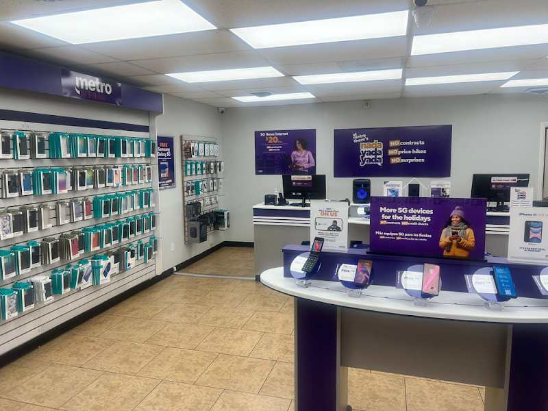 Metro by T-Mobile image 4