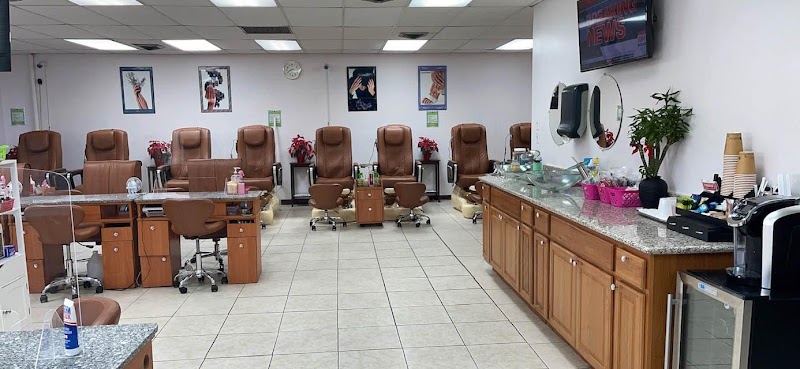 Hong Kong Nails image 1