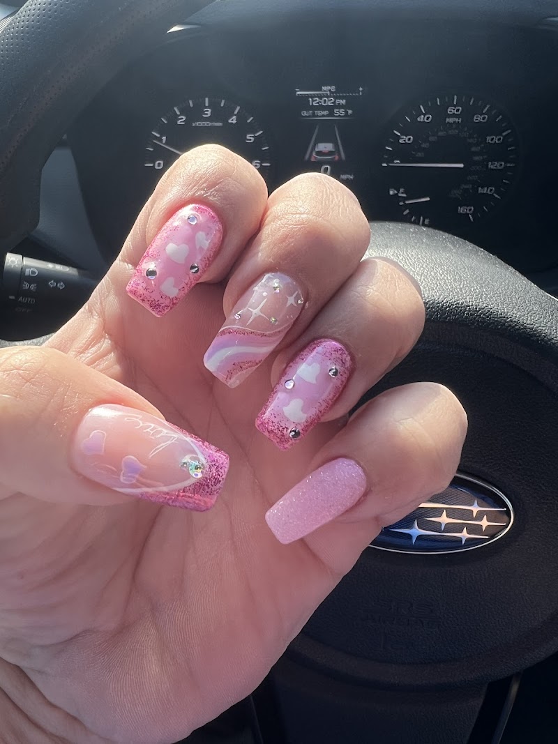 DiamondLux nails image 4