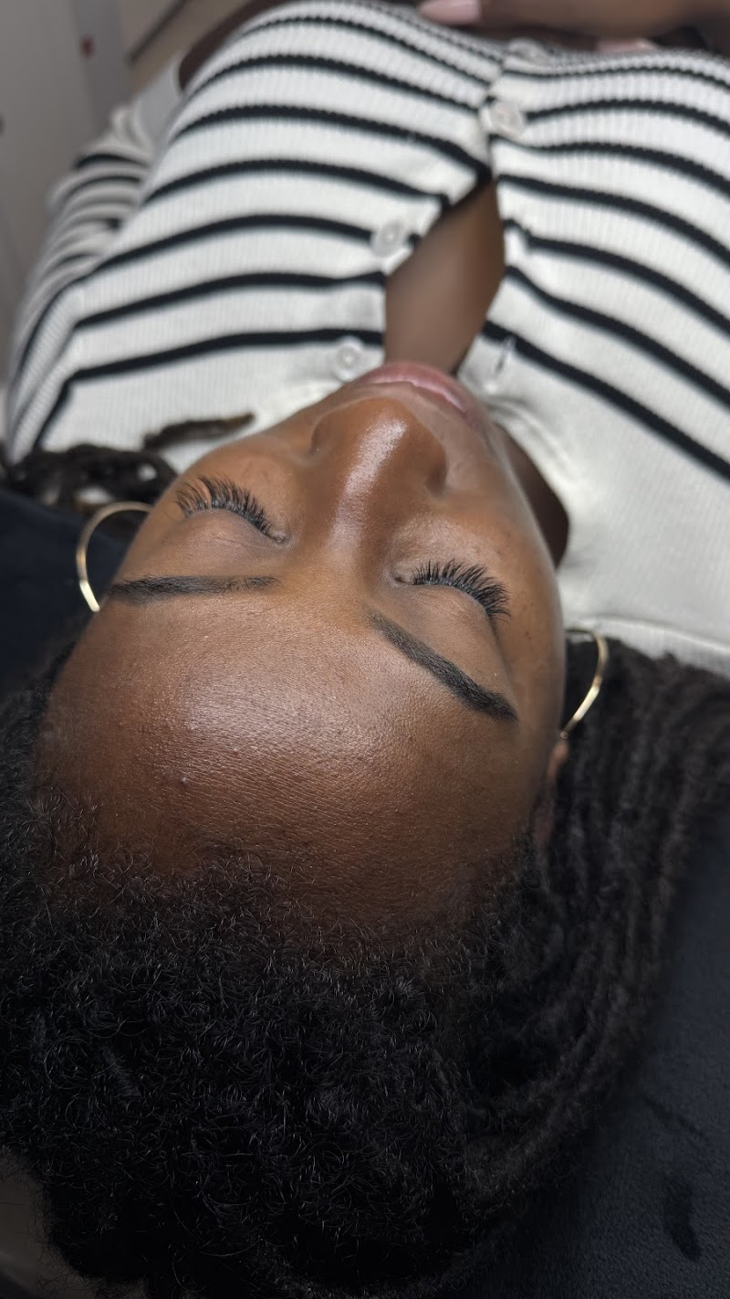 Eye Lash Extention image 4