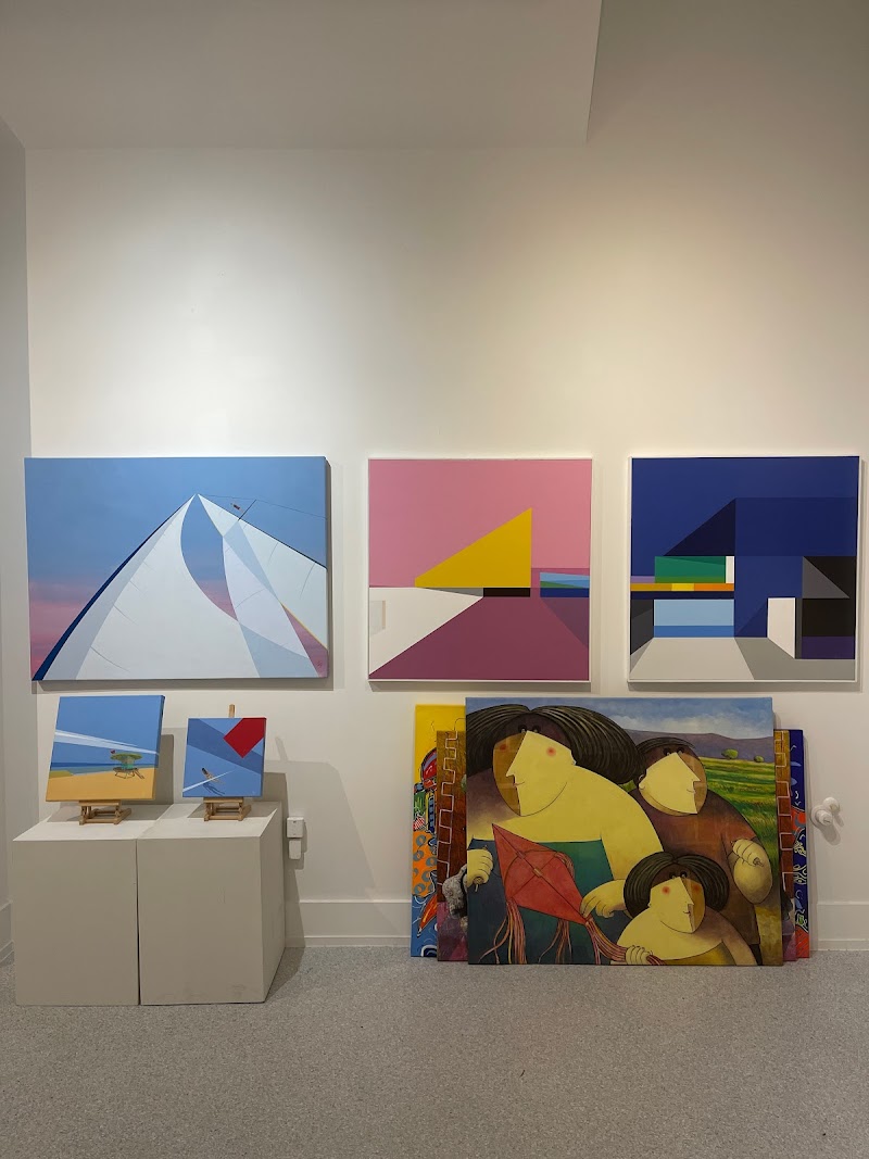 d-gallerie Gallery Image