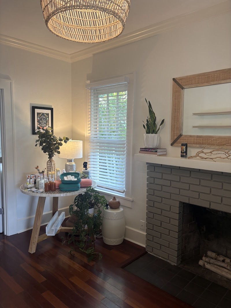 Beauty Bungalow Curated Skin, Spa &amp; Shop image 3