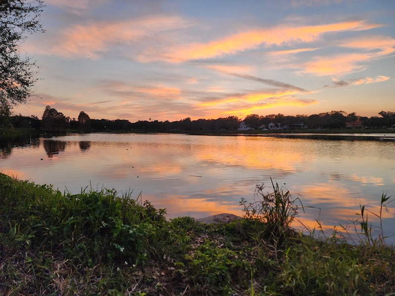 Crescent Lake Apartments image 2