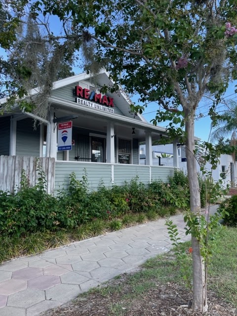 RE/MAX Realty Unlimited image 1