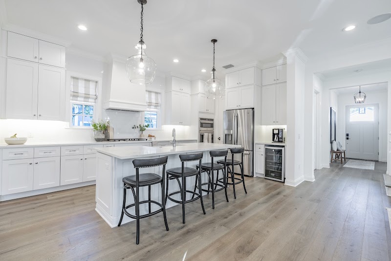 RE/MAX Realty Unlimited image 3