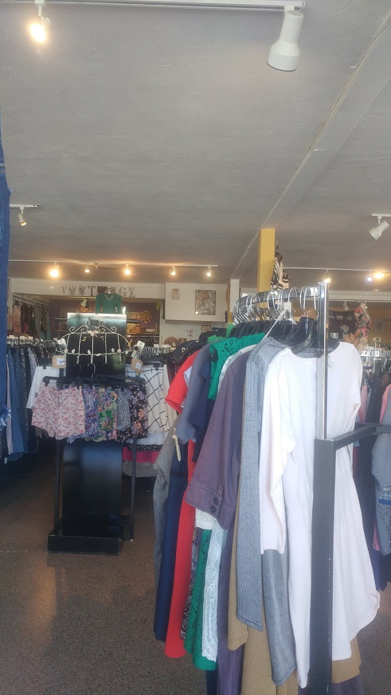 Revolve Clothing Exchange image 5