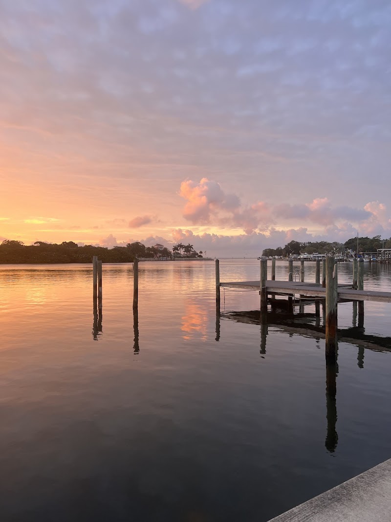 Coffee Pot Blvd NE+Snell Isle Blvd NE image 1