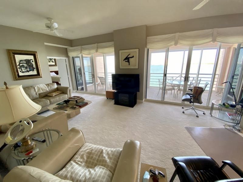 Floor Coverings International St. Petersburg image 1