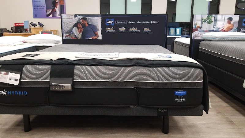 Mattress Firm 4th Street South image 3