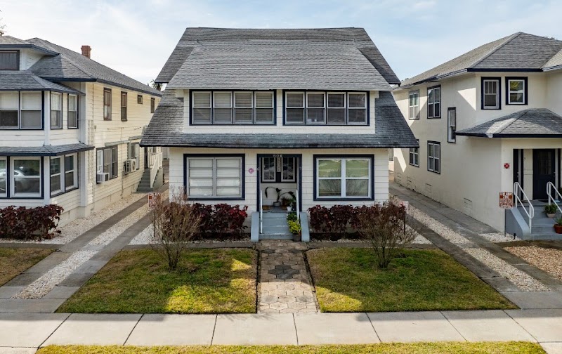 Nordica Village Apartments image 1