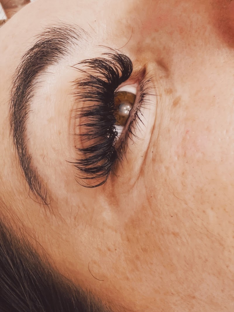 Luxe Beauty Co/Lasting Luxe Artistry image 4