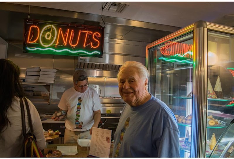 Larry's Ice Cream &amp; Gelatos