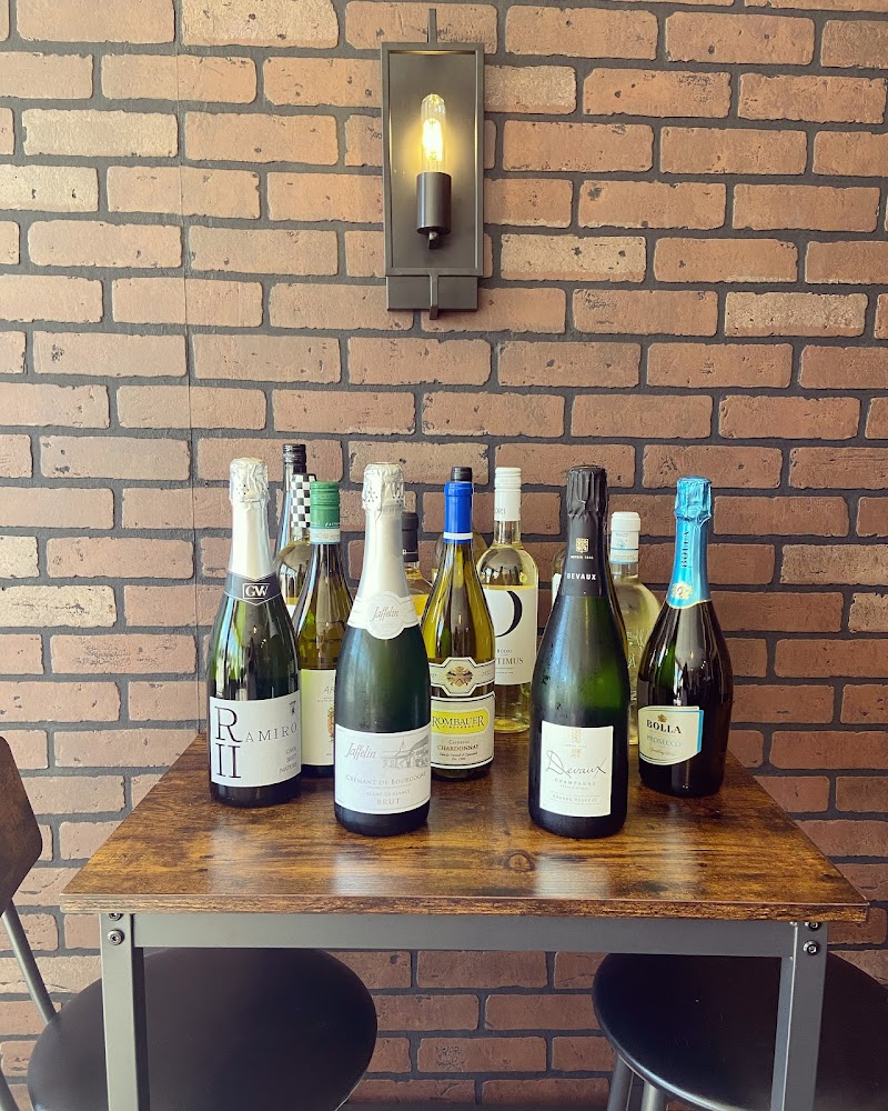 Decanter Wine &amp; Tapas Bar