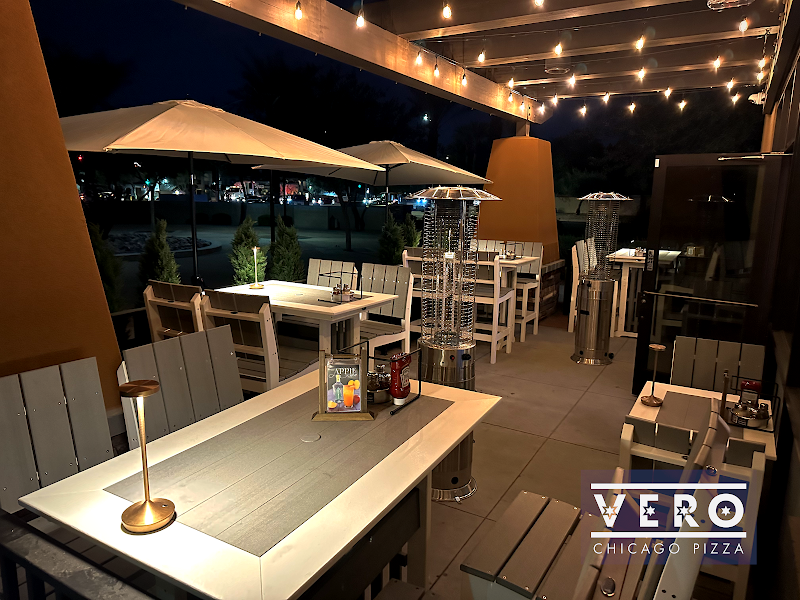 Vero Chicago Pizza