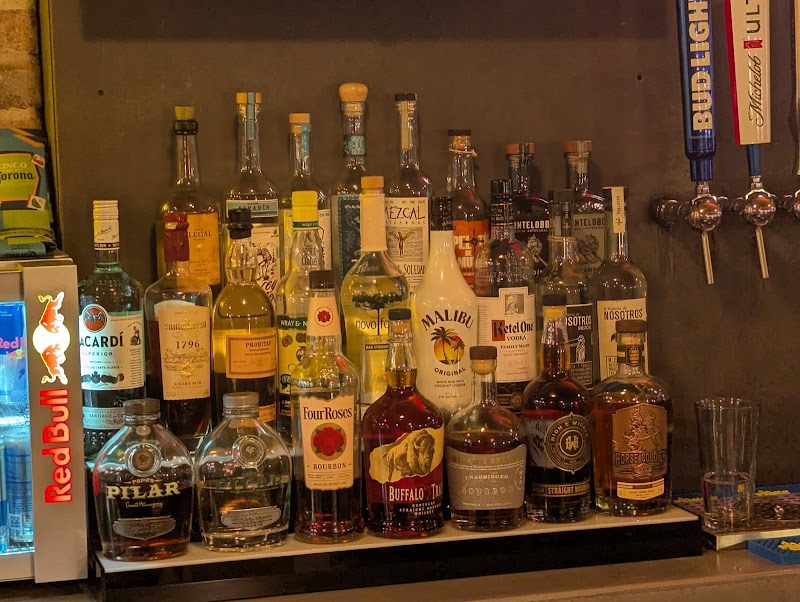 Guac n' Cheese Mexican Grill &amp; Full Bar - St Pete